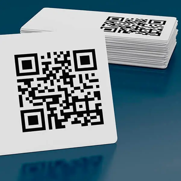 QR коды визиткасы (vCard): қалай жасауға және пайдалануға болады?